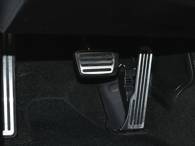 2014 Chevrolet Corvette Stingray Base - 22985614 - 21