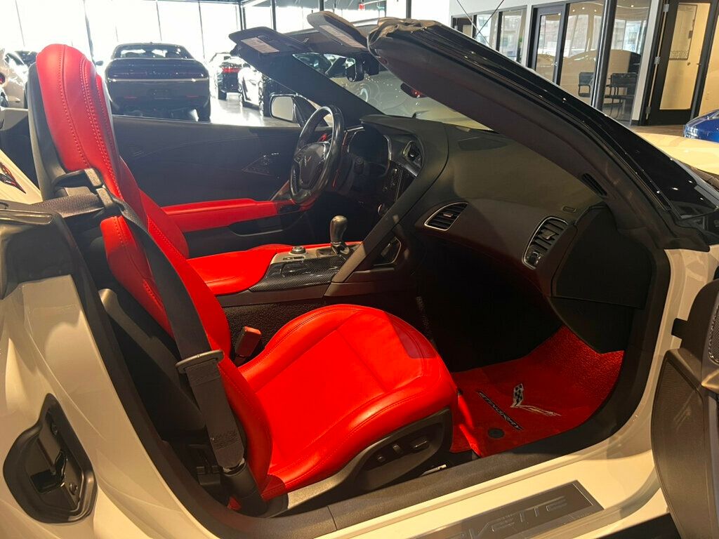 2014 Chevrolet Corvette Stingray Convertible/2LT/ZF1AppearancePkg/PerfExhaust/Htd&CldSeats/NAV - 22982100 - 28