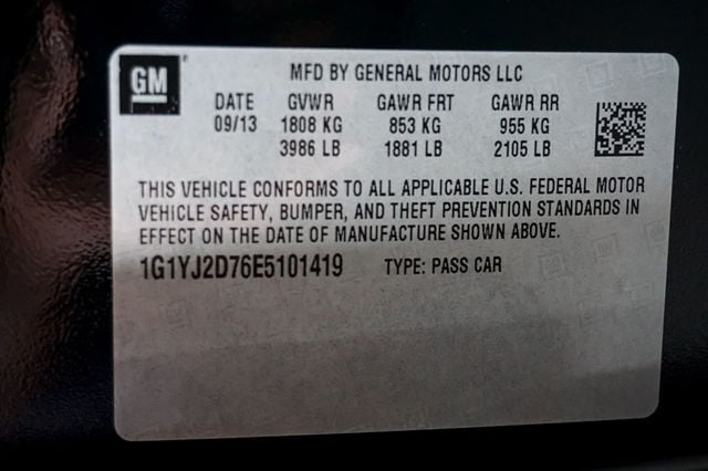 2014 Chevrolet Corvette Stingray *Corvette 2LT* *Z51 Performance Pkg* *7-Speed Manual* *1-Owner* - 23040256 - 18