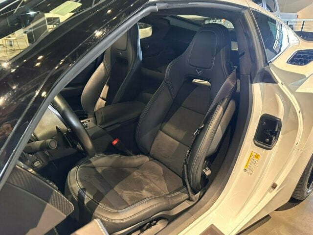 2014 Chevrolet Corvette Stingray MSRP$73340/3LT-EquipmentGroup/CarbonFiberDualRoof/NAV - 23040297 - 17
