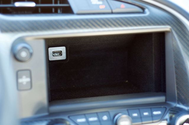 2014 Chevrolet Corvette Stingray MSRP$75895/7-SpeedManual/3LTEquipmentGroup/PerformanceExhaust - 22973544 - 31