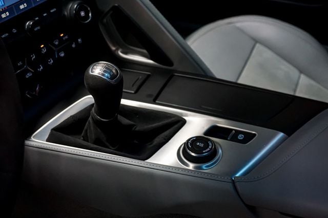 2014 Chevrolet Corvette Stingray *Stingray Z51 3LT* *7-Speed Manual* - 22965361 - 16