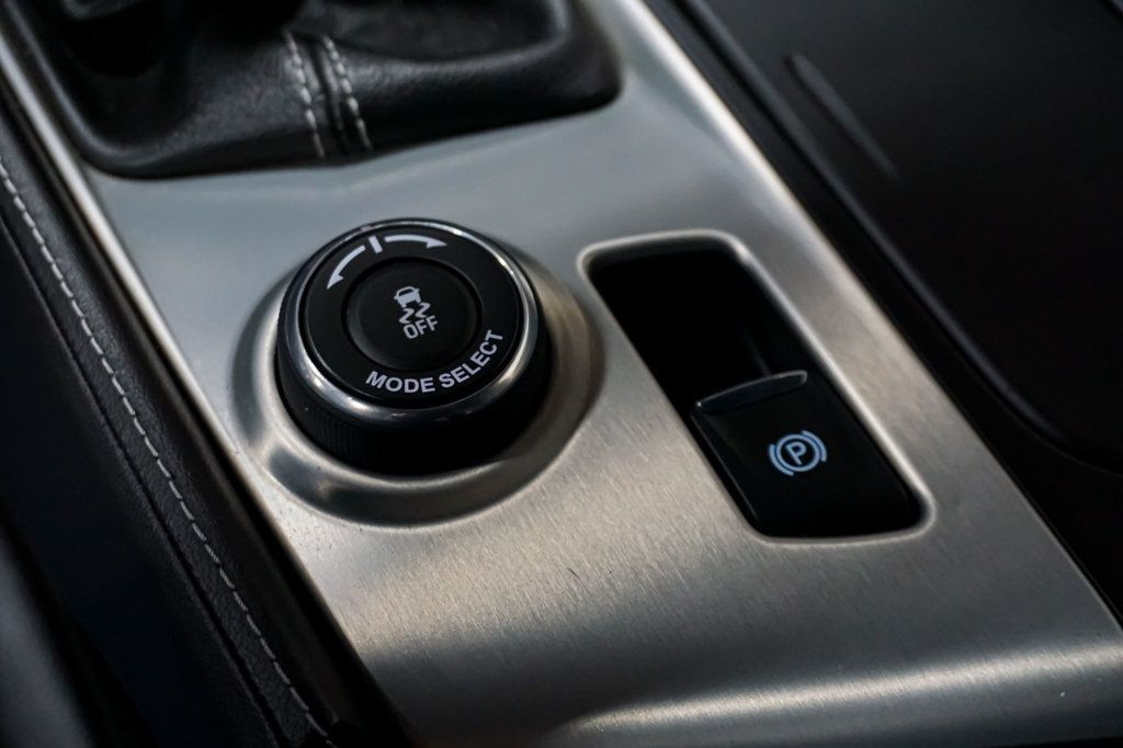 2014 Chevrolet Corvette Stingray *Z51 2LT* *7-Speed Manual* - 22942344 - 25