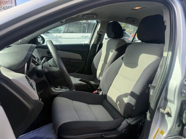 2014 Chevrolet CRUZE 4dr Sedan Automatic LS - 22969590 - 3