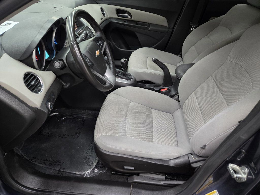 2014 Chevrolet CRUZE 4dr Sedan Manual ECO - 22967884 - 6