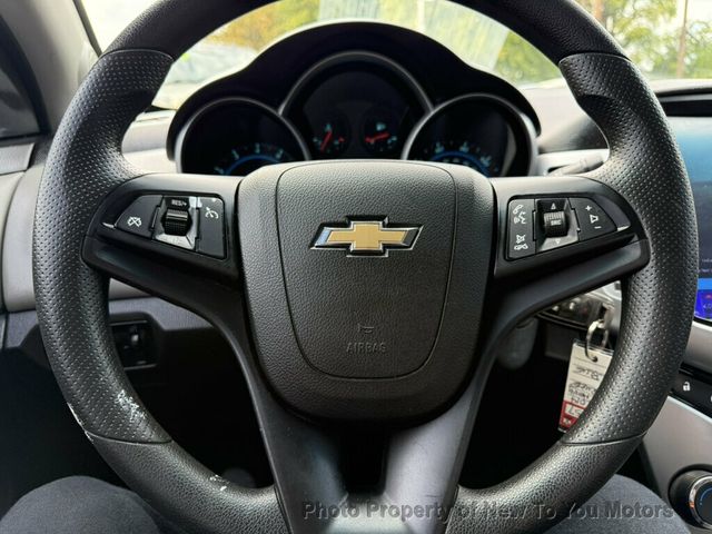 2014 Chevrolet CRUZE 4dr Sedan Manual LS - 23100515 - 11
