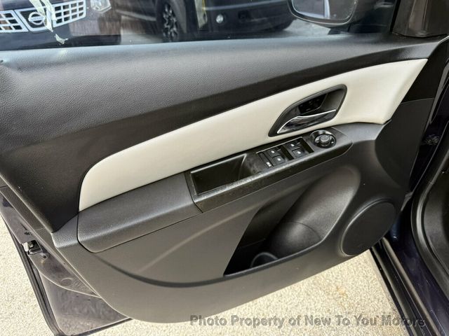 2014 Chevrolet CRUZE 4dr Sedan Manual LS - 23100515 - 16
