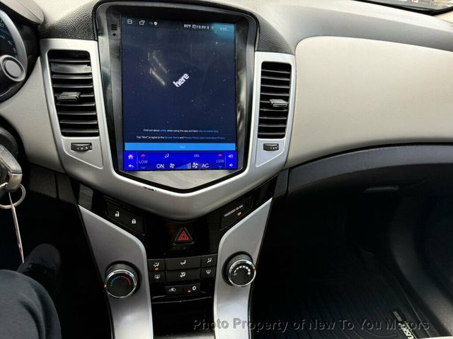 2014 Chevrolet CRUZE 4dr Sedan Manual LS - 23100515 - 3