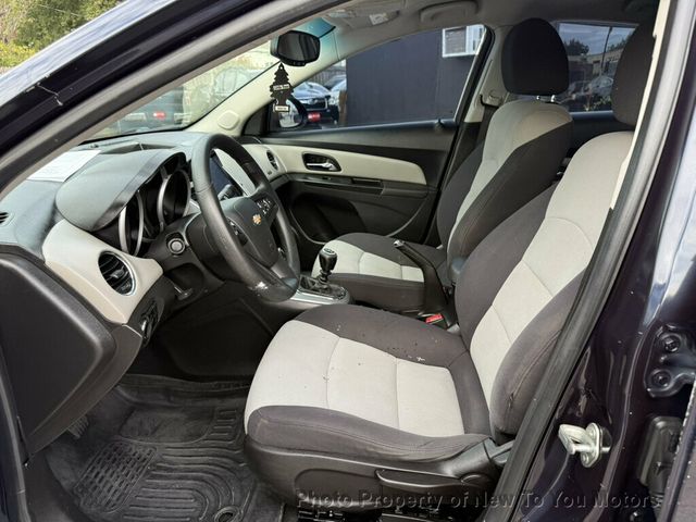 2014 Chevrolet CRUZE 4dr Sedan Manual LS - 23100515 - 7