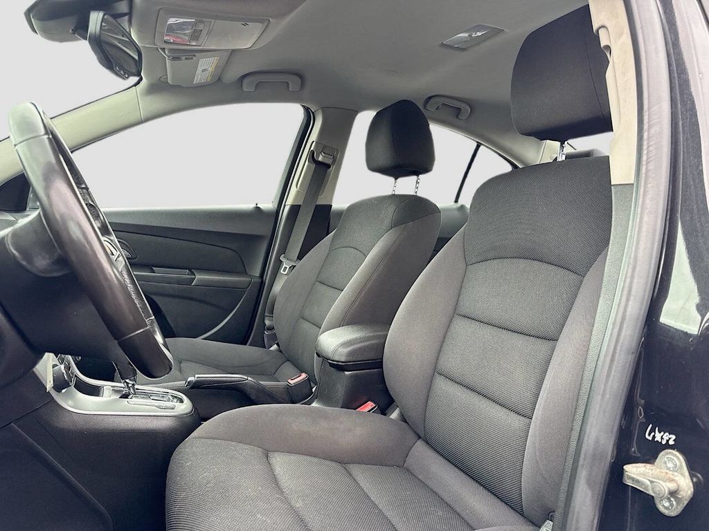 2014 Chevrolet Cruze Chevy Cruze LT - 1 Owner - Fuel Efficient Daily Driver - 22951760 - 10