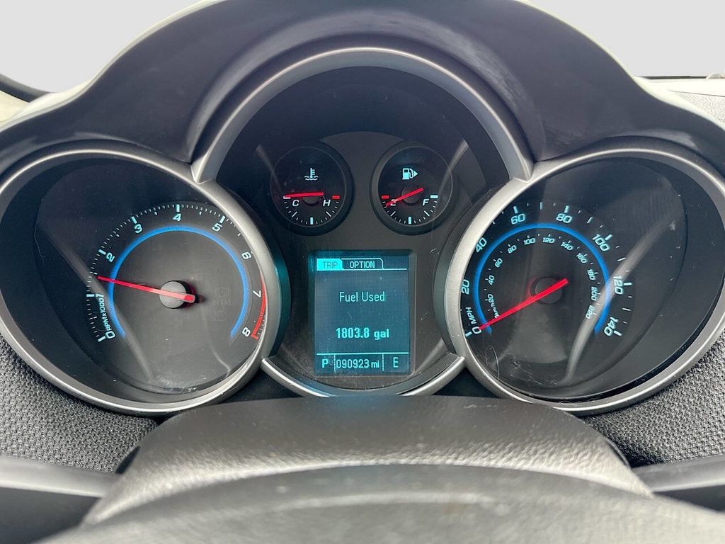 2014 Chevrolet Cruze Chevy Cruze LT - 1 Owner - Fuel Efficient Daily Driver - 22951760 - 17