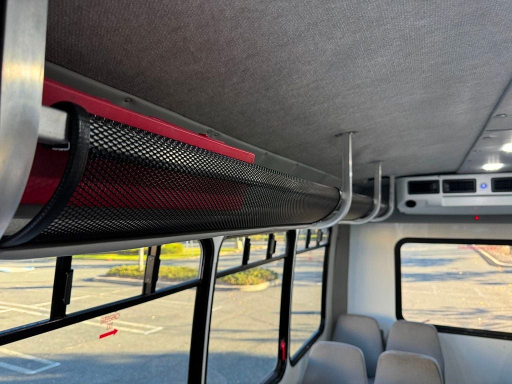 2014 Chevrolet Express 4500 Shuttle Bus For Church Senior Tour Charters Student Hotel Transport - 22610176 - 32