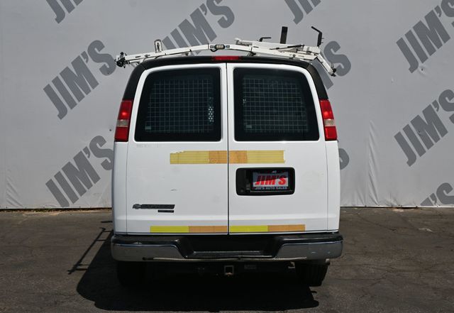 2014 Chevrolet Express Cargo Van 2500 - 23072132 - 3