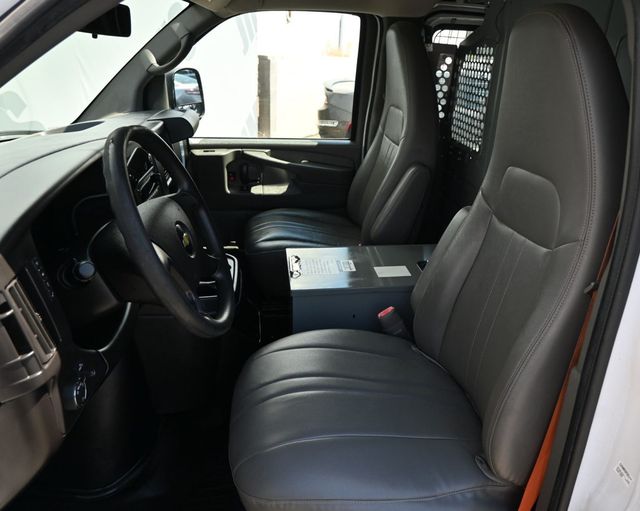 2014 Chevrolet Express Cargo Van 2500 - 23072132 - 7