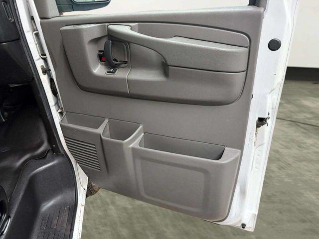 2014 Chevrolet Express Cargo Van AWD 1500 135" - 23000580 - 15