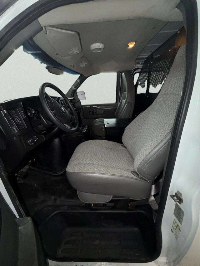 2014 Chevrolet Express Cargo Van AWD 1500 135" - 23000580 - 22
