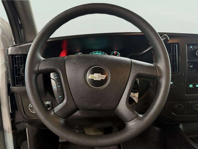 2014 Chevrolet Express Cargo Van AWD 1500 135" - 23000580 - 26