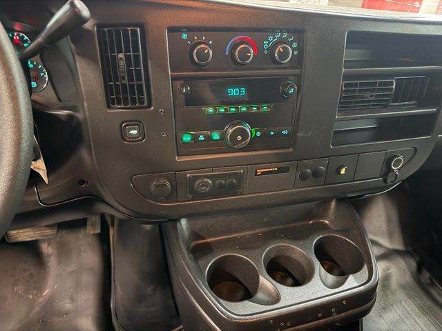 2014 Chevrolet Express Cargo Van AWD 1500 135" - 23000580 - 29