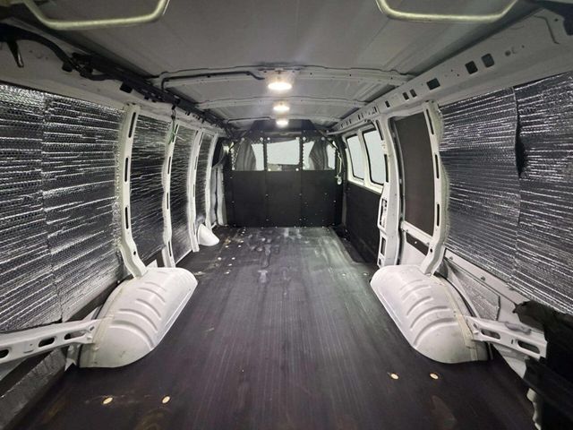 2014 Chevrolet Express Cargo Van AWD 1500 135" - 23000580 - 8
