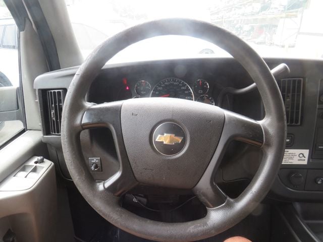 2014 Chevrolet Express Cargo Van RWD 1500 135"(clear title) - 22922734 - 9