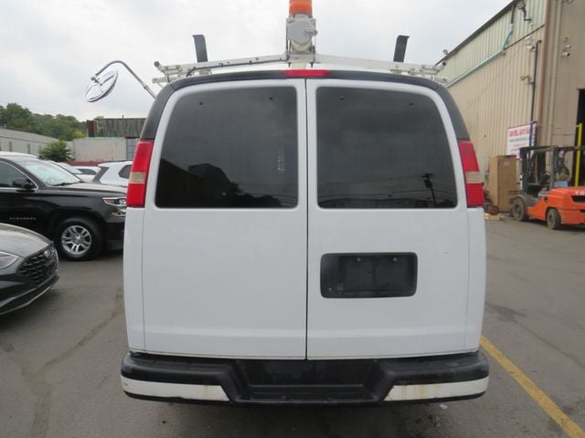 2014 Chevrolet Express Cargo Van RWD 1500 135"(clear title) - 22922734 - 5