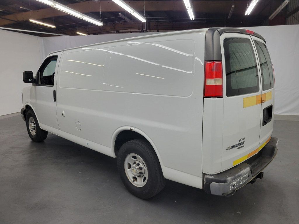 2014 Chevrolet Express Cargo Van RWD 2500 135" - 22420289 - 2