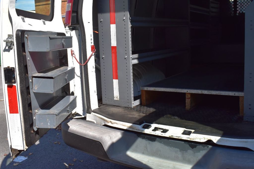 2014 Chevrolet Express Cargo Van RWD 2500 135" - 21498931 - 26