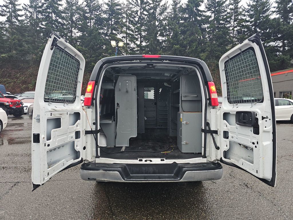Chevrolet Express photo 10