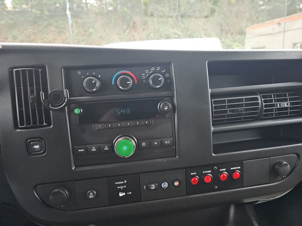Chevrolet Express photo 12