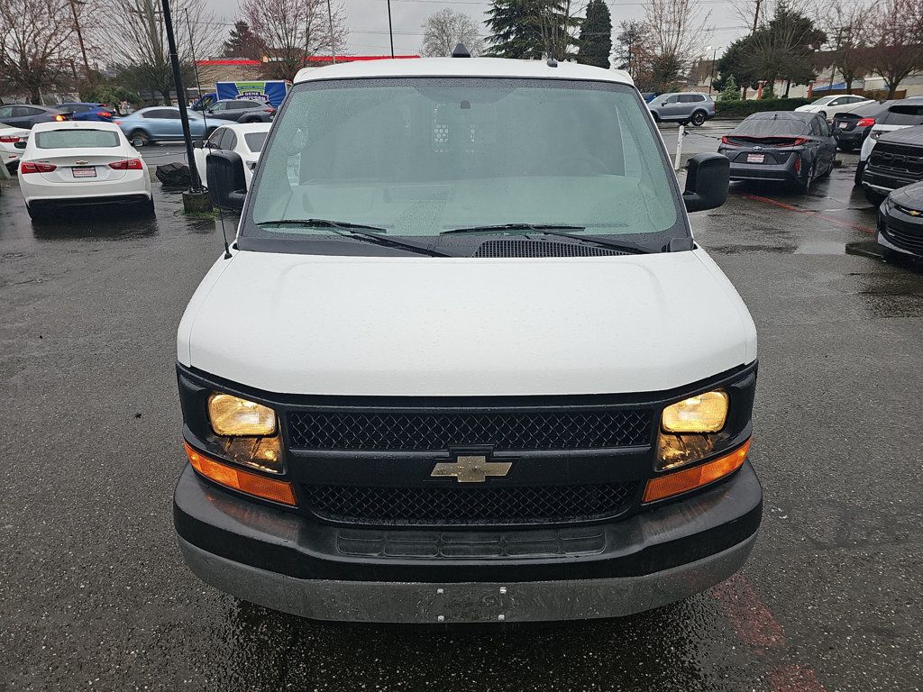 Chevrolet Express photo 19