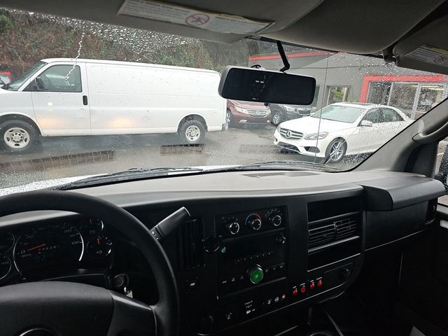 2014 Chevrolet Express Cargo Van RWD 2500 135" - 22963862 - 24