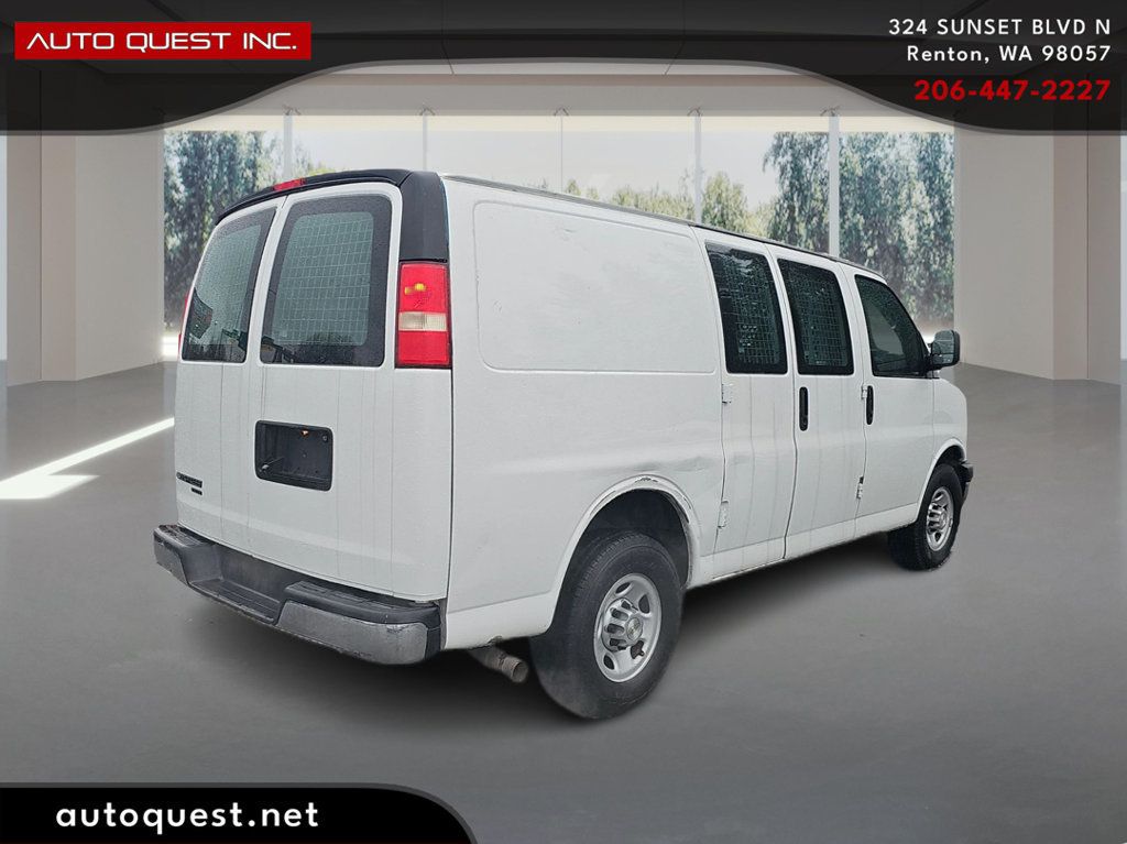 Chevrolet Express photo 5