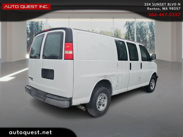 2014 Chevrolet Express Cargo Van RWD 2500 135" - 22963862 - 4