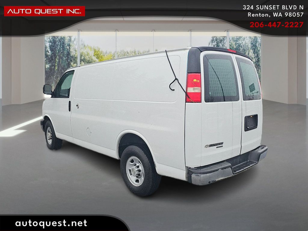 Chevrolet Express photo 7
