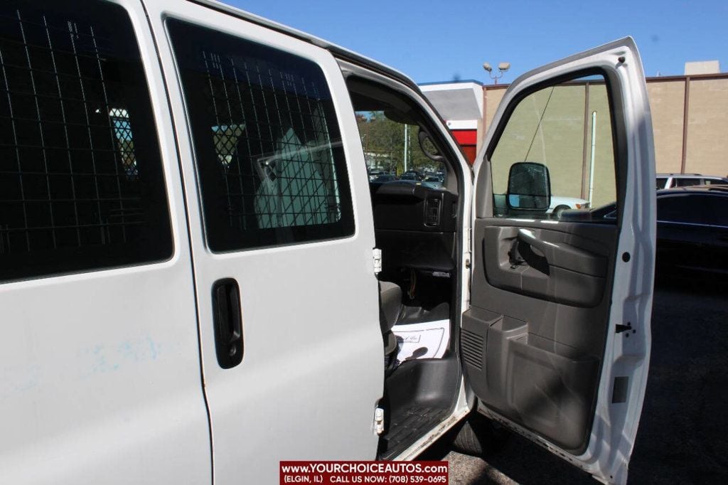 2014 Chevrolet Express Cargo Van RWD 2500 135" - 22636998 - 9