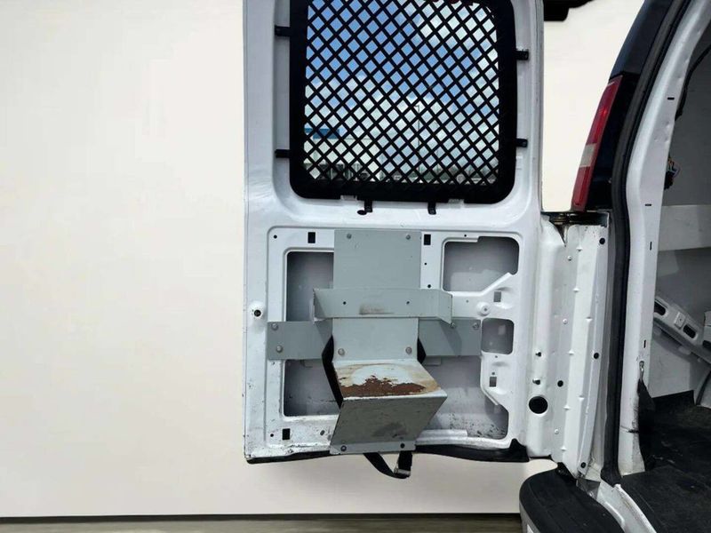 2014 Chevrolet Express Cargo Van RWD 2500 135" - 23014124 - 13