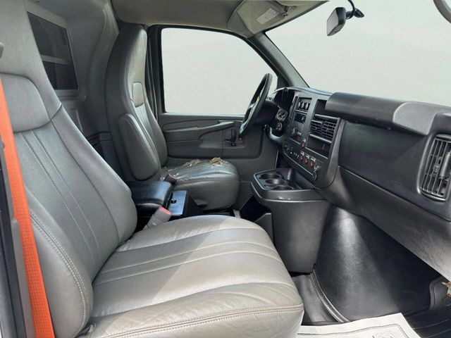 2014 Chevrolet Express Cargo Van RWD 2500 135" - 23014124 - 17