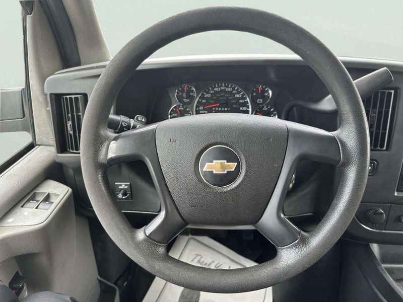 2014 Chevrolet Express Cargo Van RWD 2500 135" - 23014124 - 27