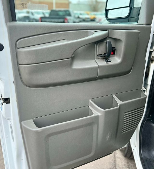 2014 Chevrolet Express Cargo Van RWD 2500 135" - 23000494 - 11