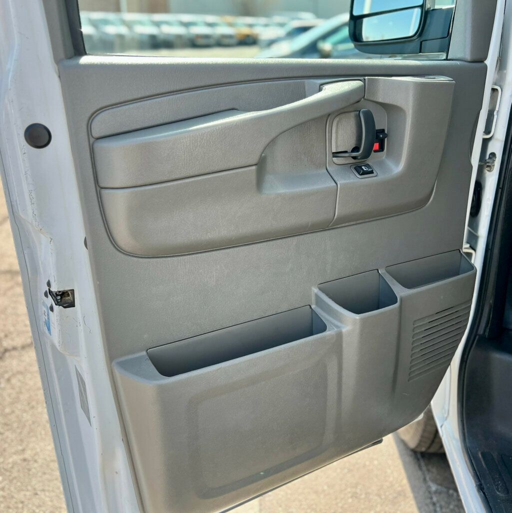 2014 Chevrolet Express Cargo Van RWD 2500 135" - 23000495 - 13