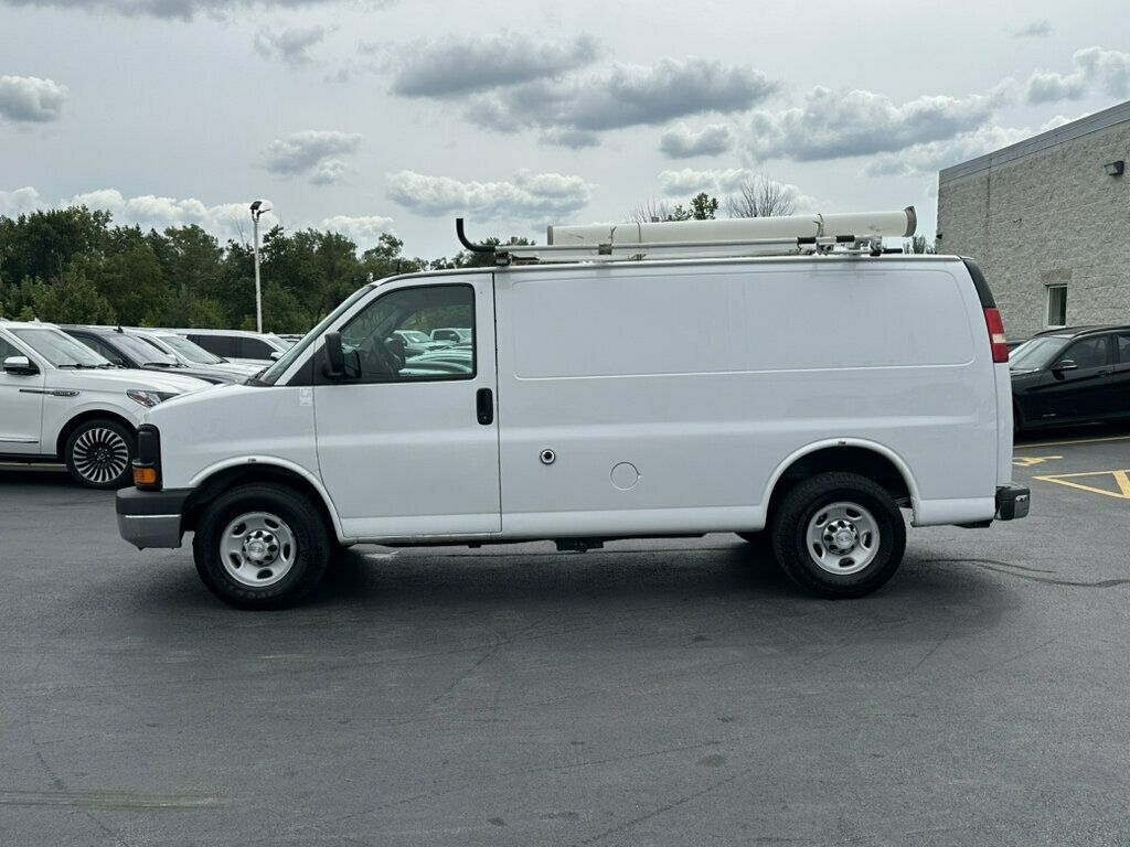 2014 Chevrolet Express Cargo Van RWD 2500 135" - 23073524 - 21