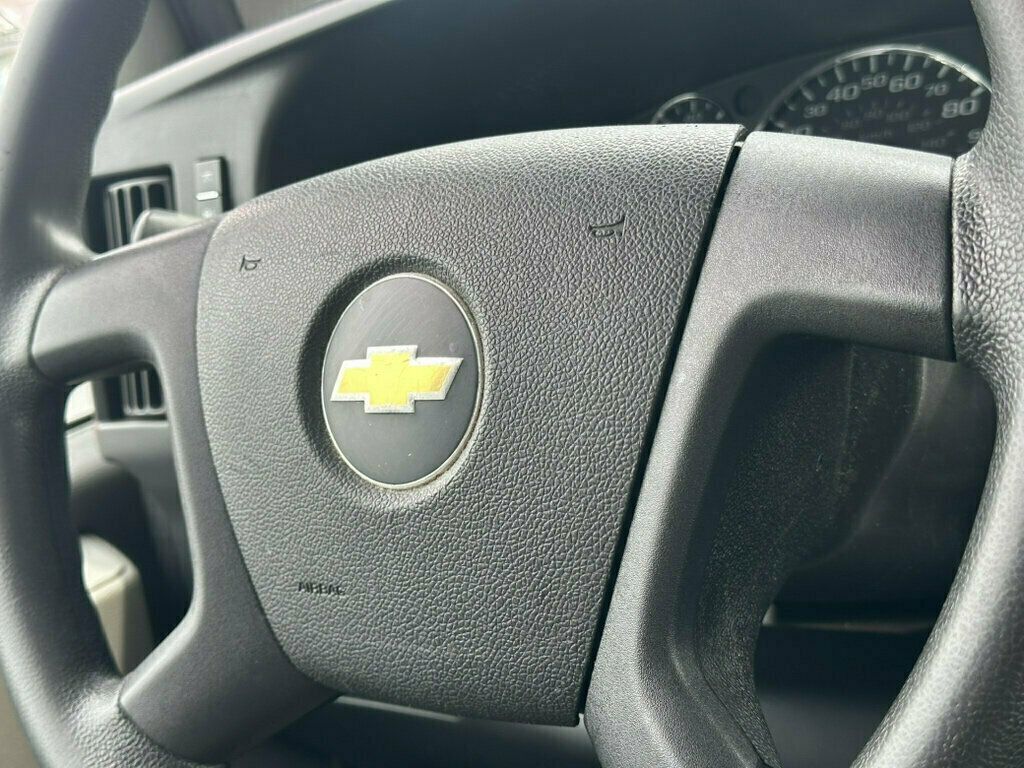 2014 Chevrolet Express Cargo Van RWD 2500 135" - 23073524 - 28