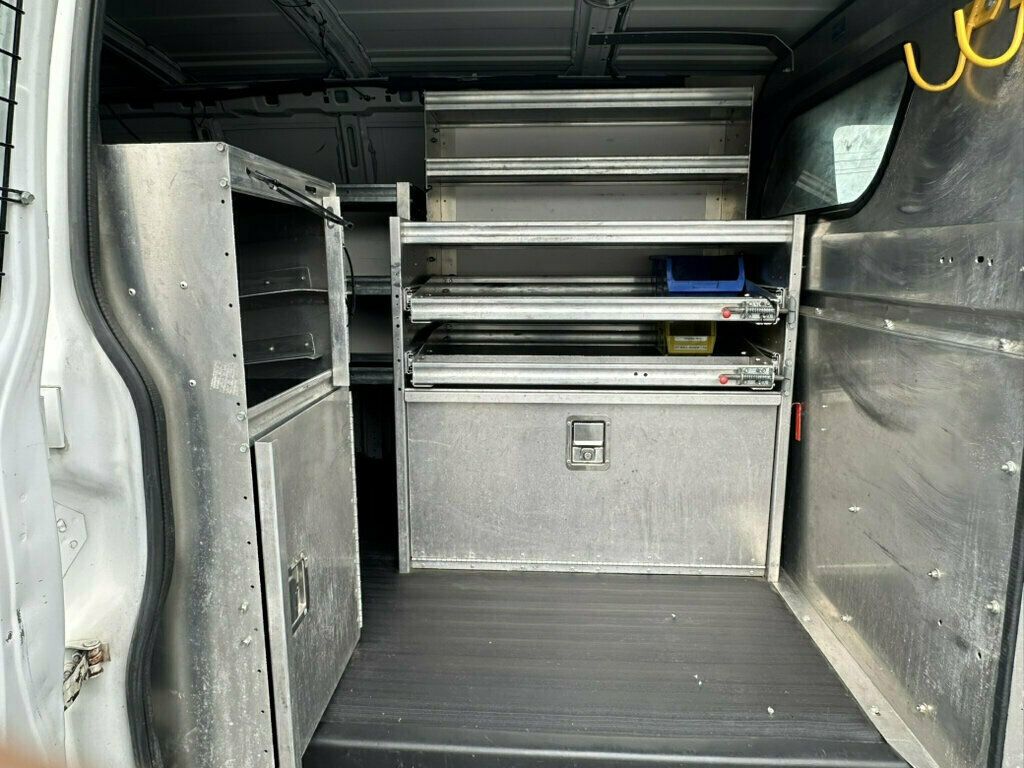 2014 Chevrolet Express Cargo Van RWD 2500 135" - 23073524 - 3
