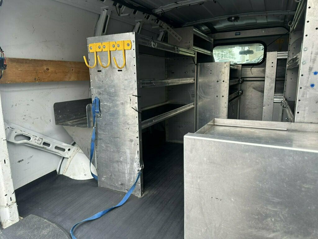 2014 Chevrolet Express Cargo Van RWD 2500 135" - 23073524 - 5
