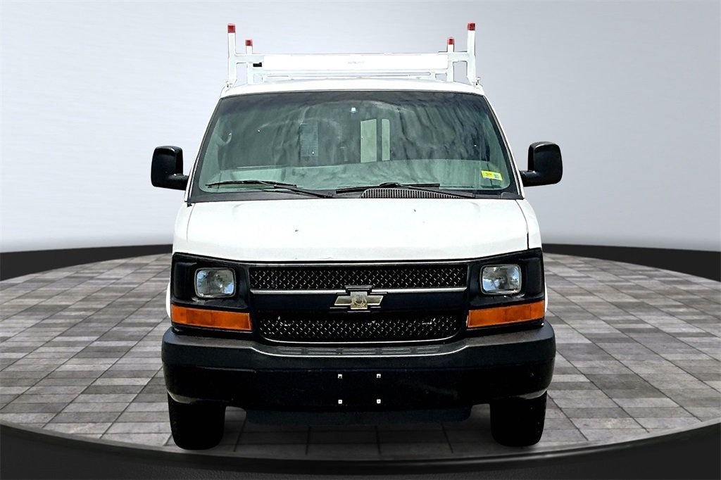 2014 Chevrolet Express Cargo Van 3500 photo 2