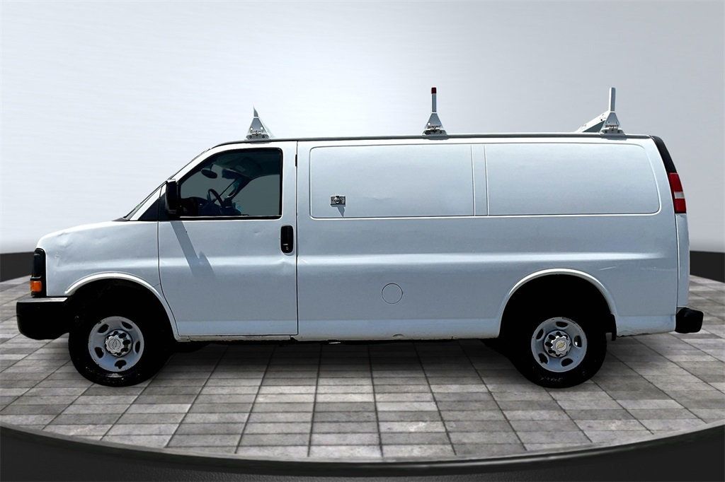 2014 Chevrolet Express Cargo Van 3500 photo 4