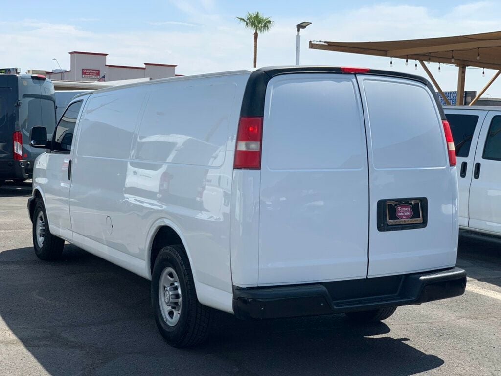 2014 Chevrolet Express Cargo Van RWD 3500 V8 - 22536496 - 25