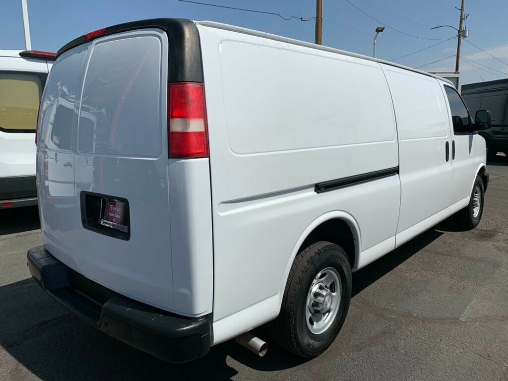 2014 Chevrolet Express Cargo Van RWD 3500 V8 - 22536496 - 29