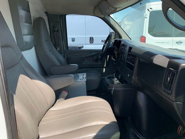 2014 Chevrolet Express Cargo Van RWD 3500 V8 - 22536496 - 38