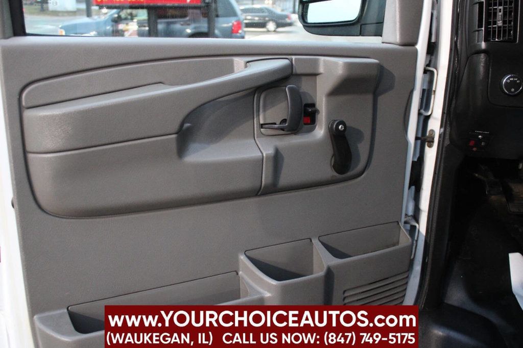 2014 Chevrolet Express Commercial Cutaway 3500 Van 139" - 22725499 - 8